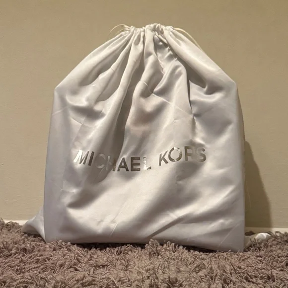 NWT | Michael Kors | Black | Hamilton | Tote Bag - Picture 2 of 6